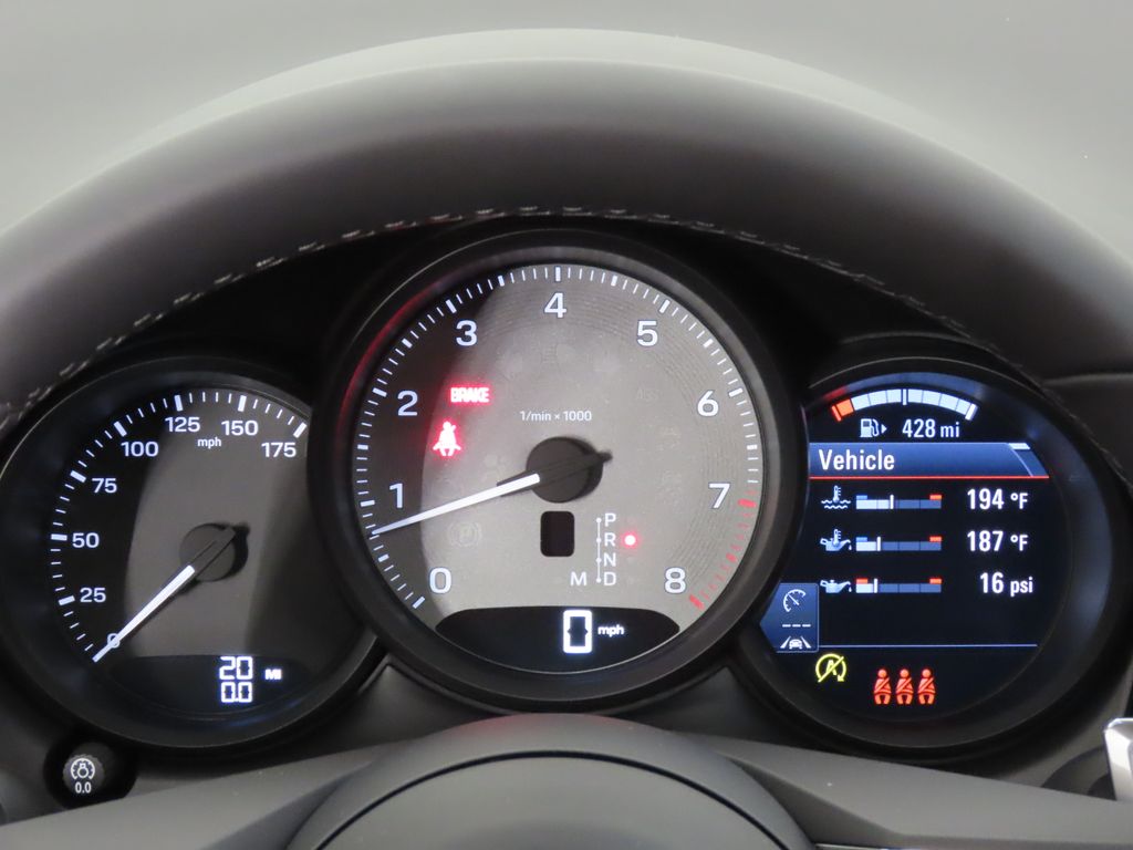 Thumbnail: 2026 Porsche Macan - 17