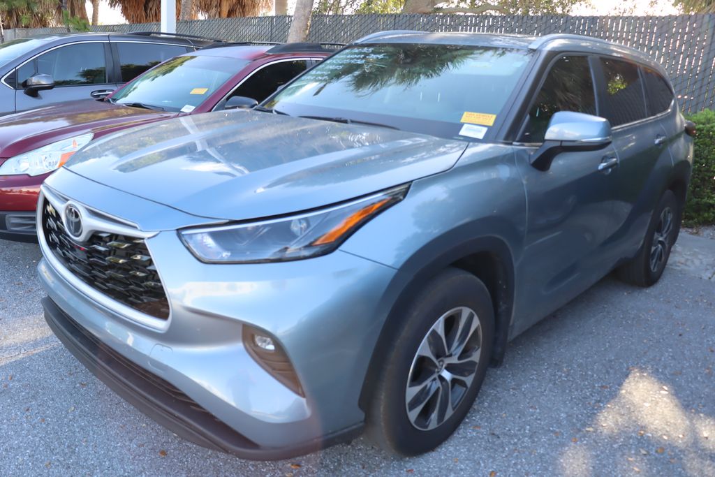 Thumbnail: 2024 Toyota Highlander - 2