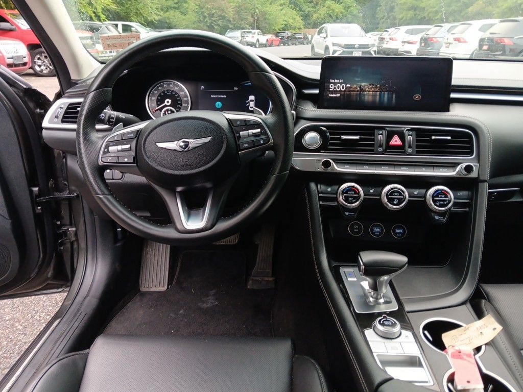 2023 Genesis G70 2.0T 26