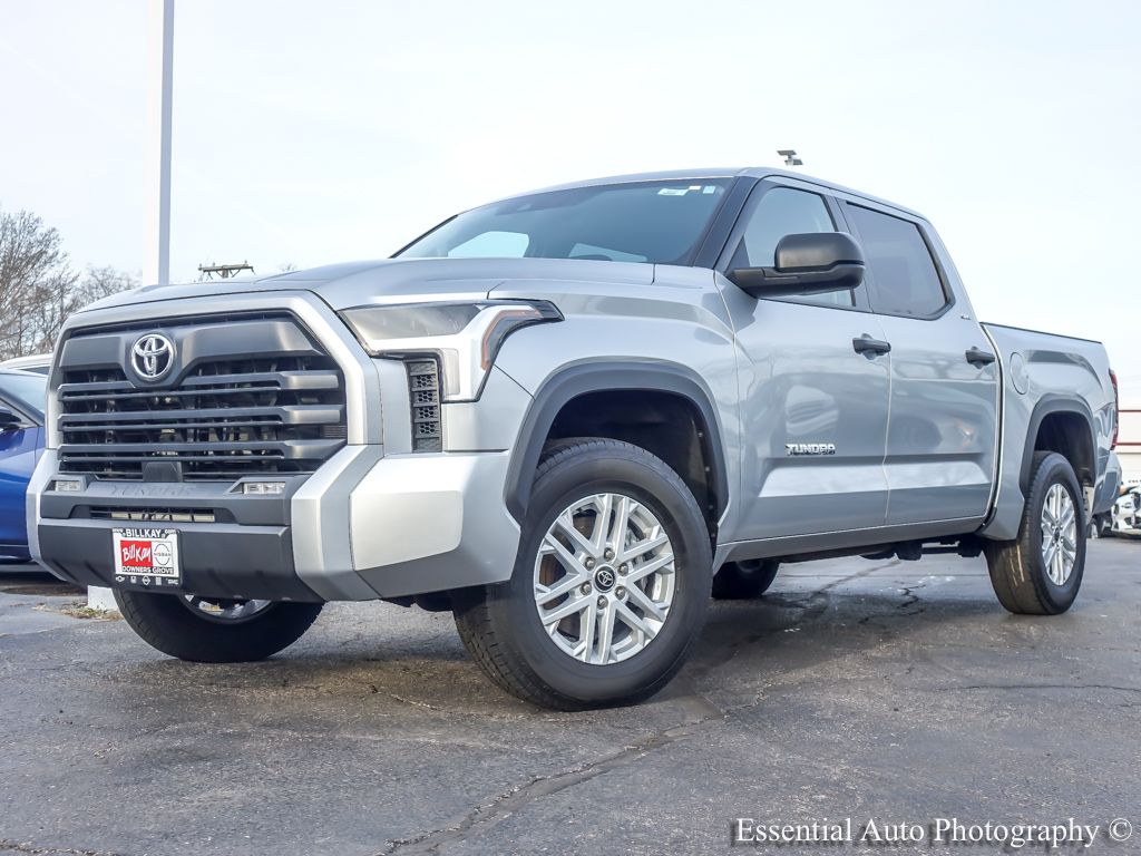 2022 Toyota Tundra SR5 CrewMax Cab 4WD