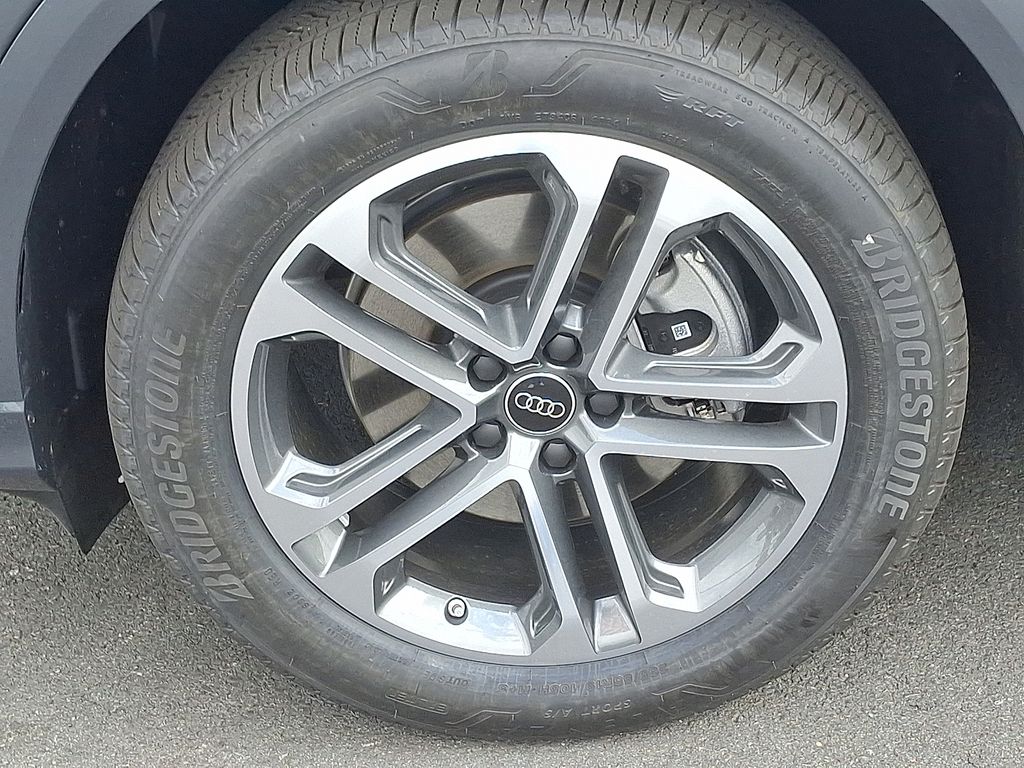 2025 Audi Q5 Premium 5