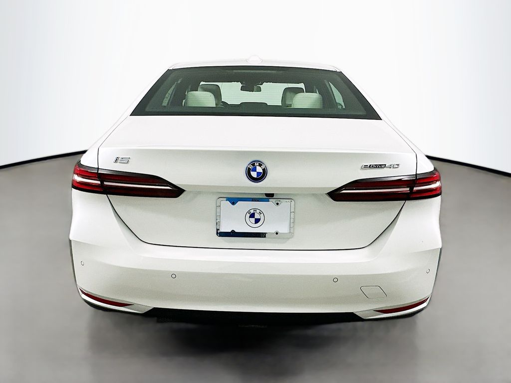 2025 BMW i5 eDrive40 6