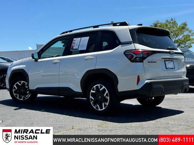 2025 Subaru Forester Premium's photo