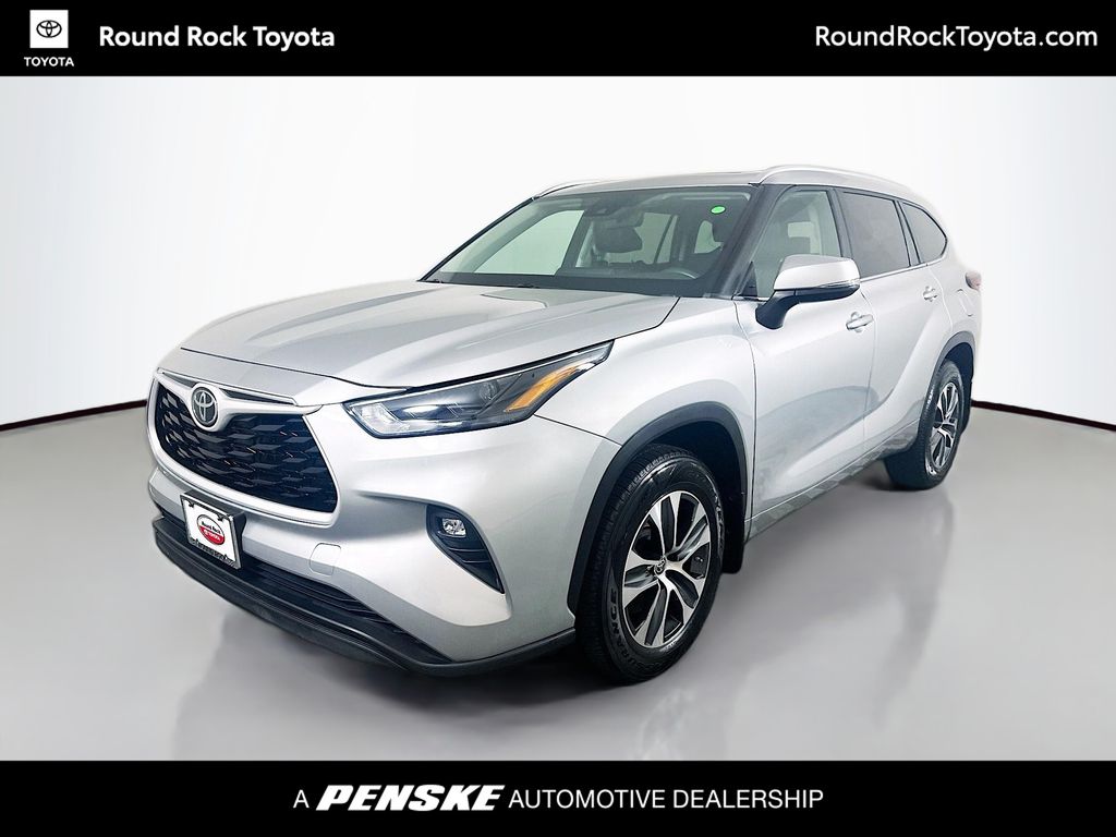 Celestial Silver Metallic 2024 Toyota Highlander SUV / Crossover All-Wheel Drive 8-Speed Automatic