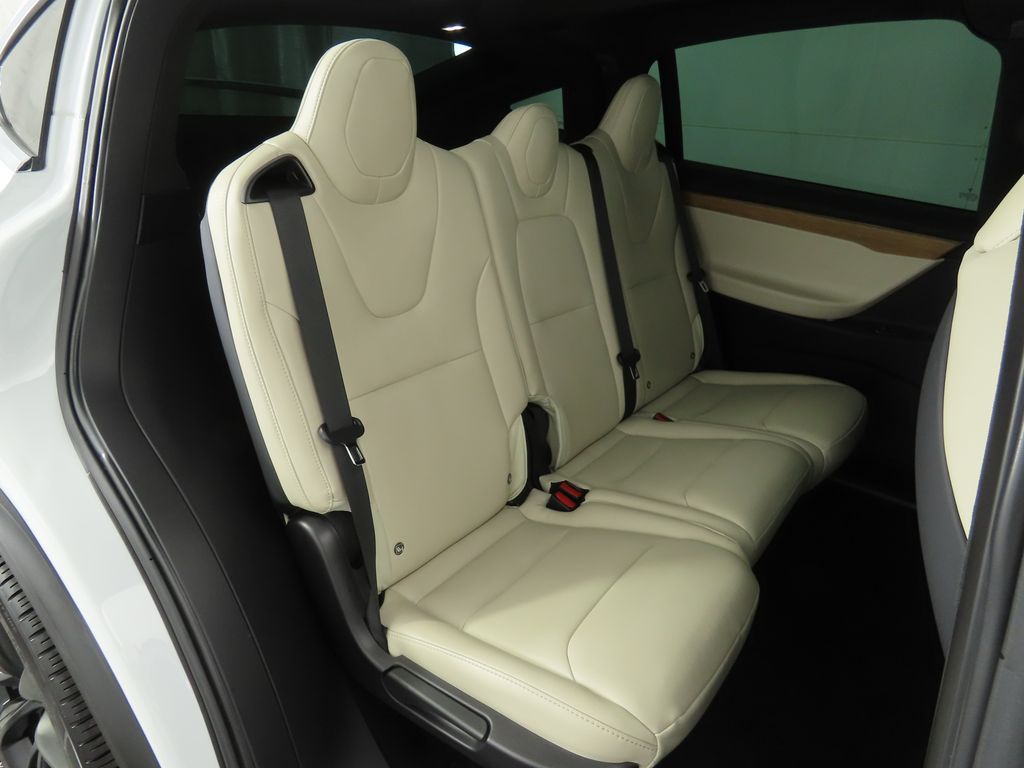 Thumbnail: 2020 Tesla Model X - 22