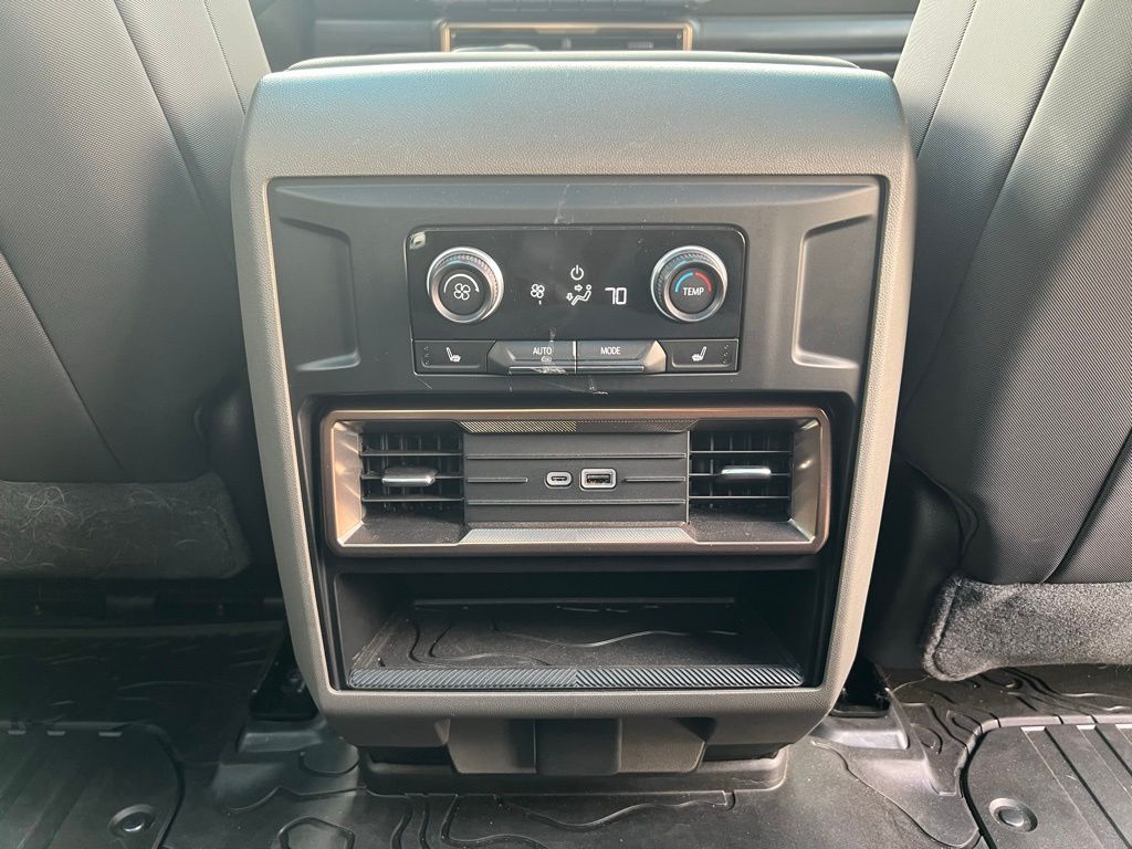 Thumbnail: 2025 GMC Hummer EV - 23