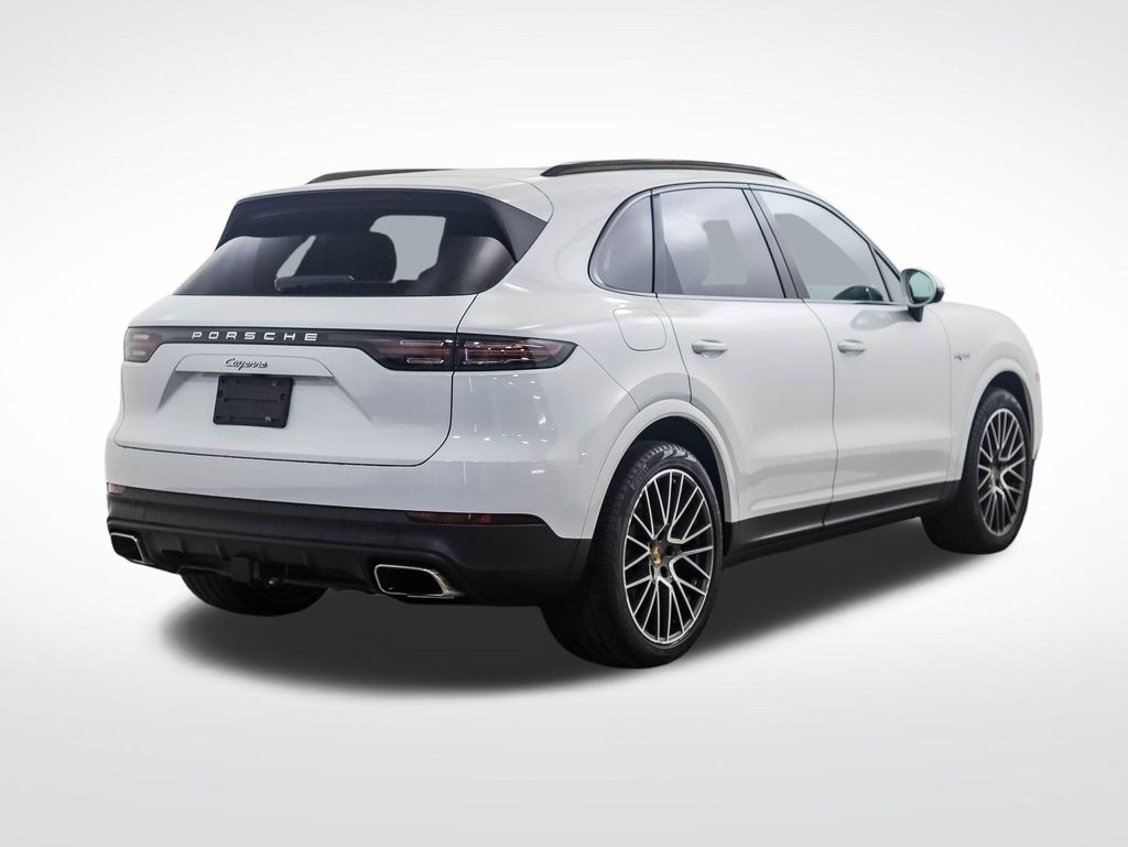 Thumbnail: 2021 Porsche Cayenne - 4