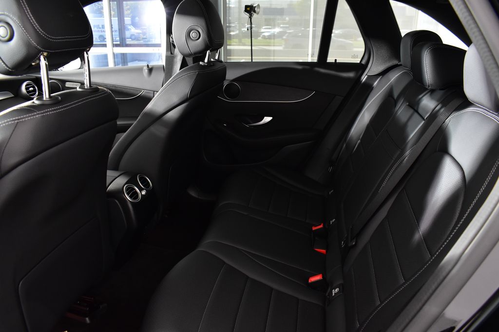 Thumbnail: 2022 Mercedes-Benz GLC - 30