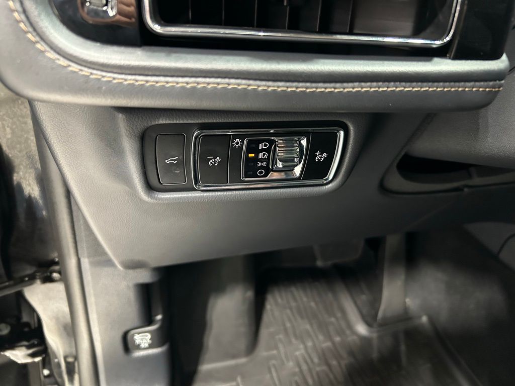 used 2025 Lincoln Aviator car, priced at $56,526
