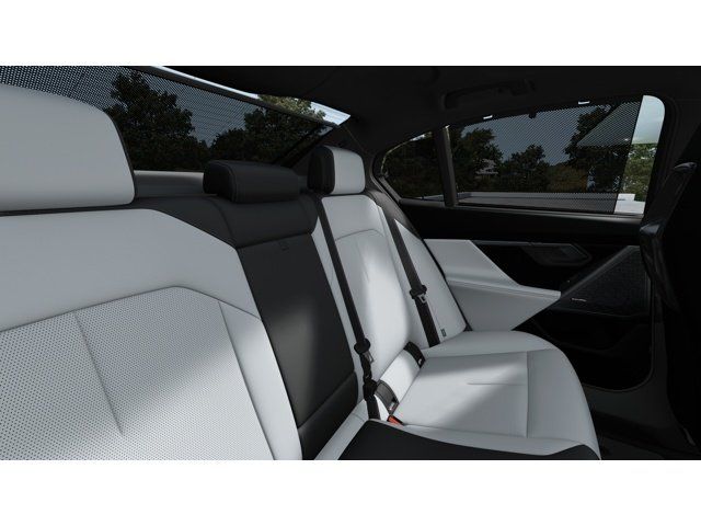 Thumbnail: 2026 BMW M5 - 12