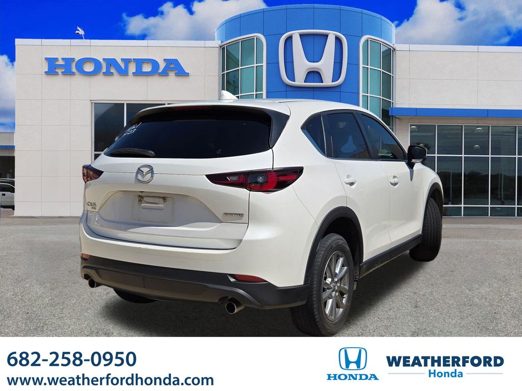 2022 Mazda CX-5 S Preferred package Auto AWD's photo
