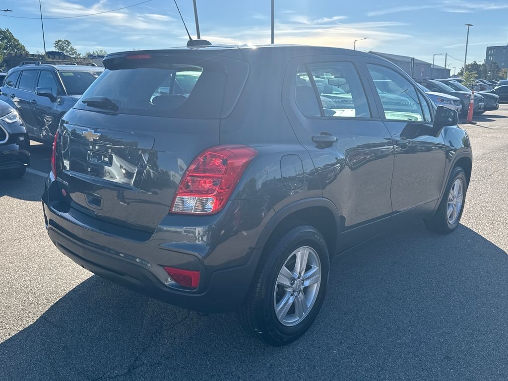 2020 Chevrolet Trax LS photo 8