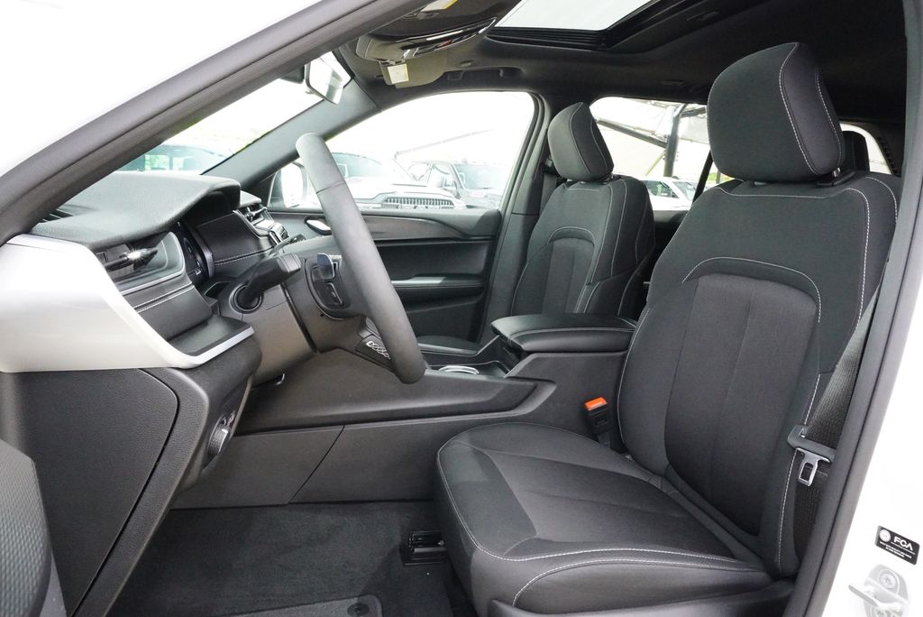 Used Car 2025 Jeep Grand Cherokee  Laredo X For Sale Under $35,000 In Weatherford, Texas