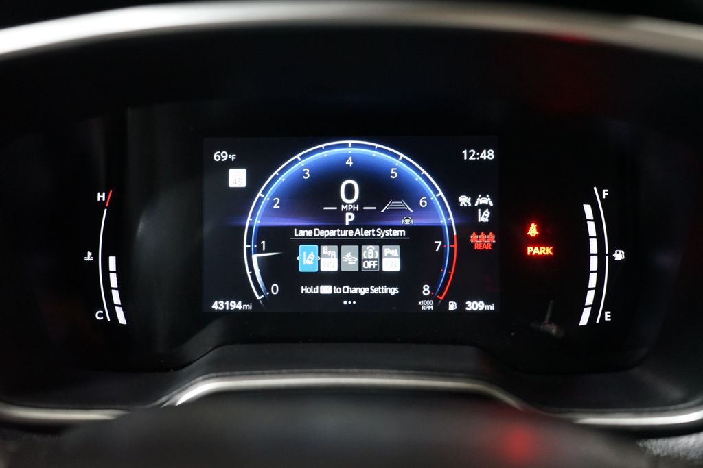 2024 Toyota Corolla Cross XLE 15
