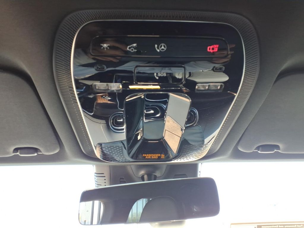 New 2026 White Mercedes-Benz GLC 300 image 25