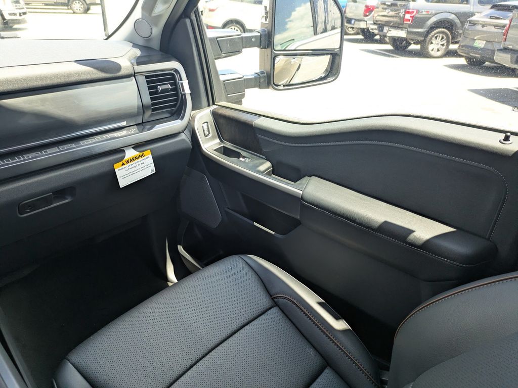 2026 Ford F-350 Super Duty LARIAT