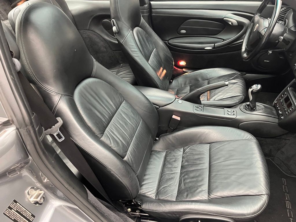 Thumbnail: 2002 Porsche 911 - 25