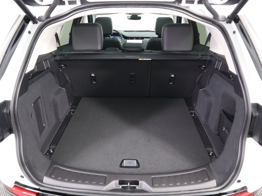 Thumbnail: 2024 Land Rover Discovery Sport - 29