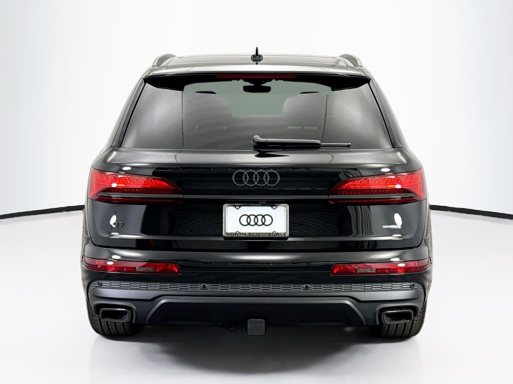 Thumbnail: 2026 Audi Q7 - 6