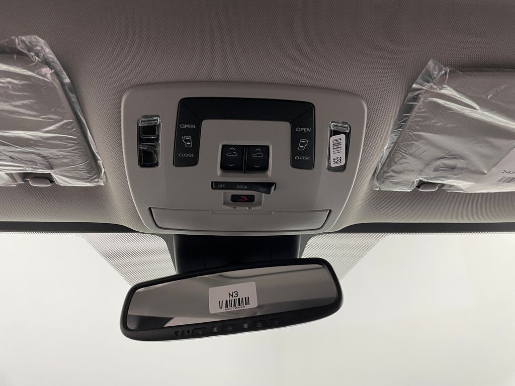 Thumbnail: 2025 Toyota Sienna - 31