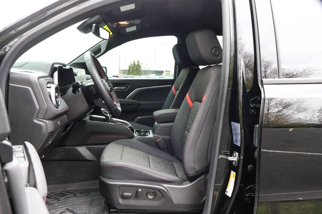 2023 Chevrolet Colorado Z71 31