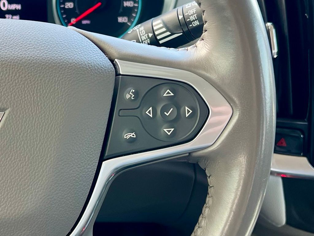 2021 Chevrolet Traverse LT Leather photo
