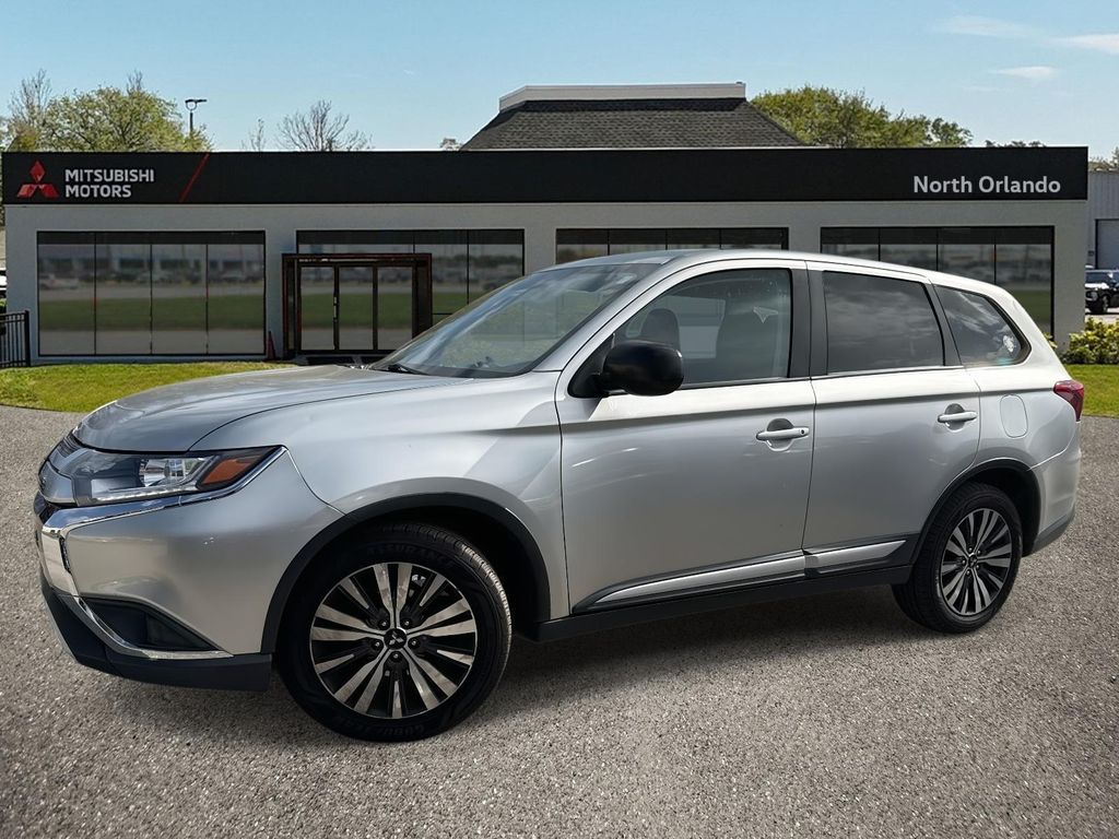 2020 Mitsubishi Outlander ES