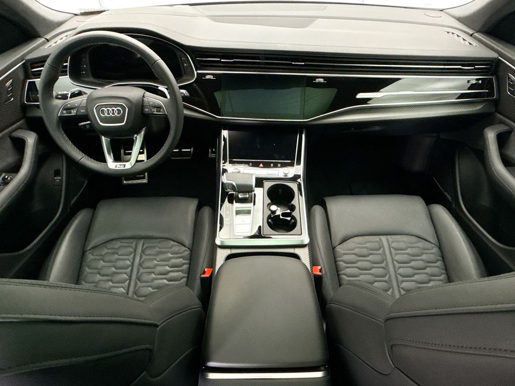Thumbnail: 2025 Audi RS Q8 - 13