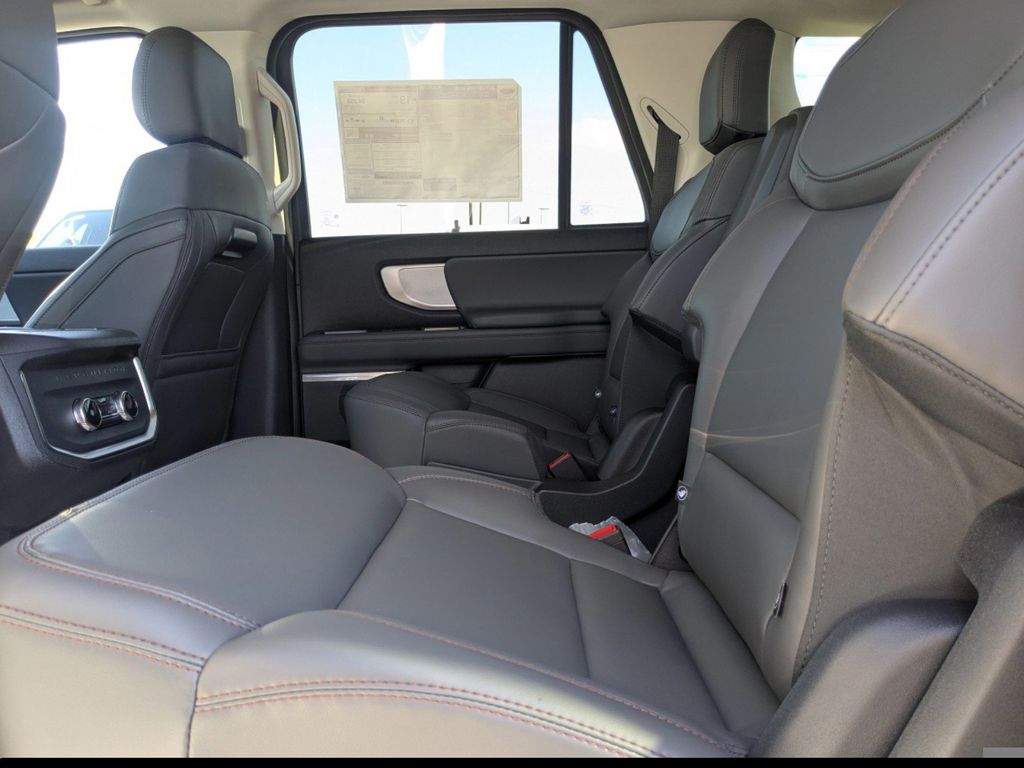 2025 Ford Expedition Active MAX