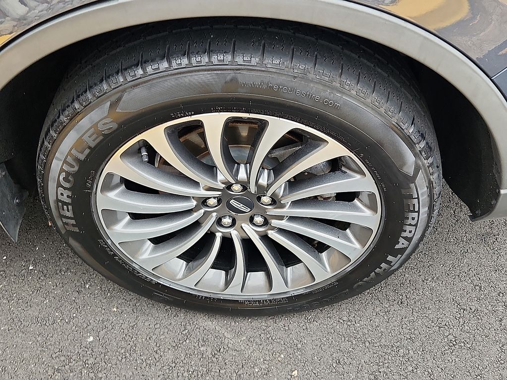 Thumbnail: 2020 Lincoln Aviator - 8