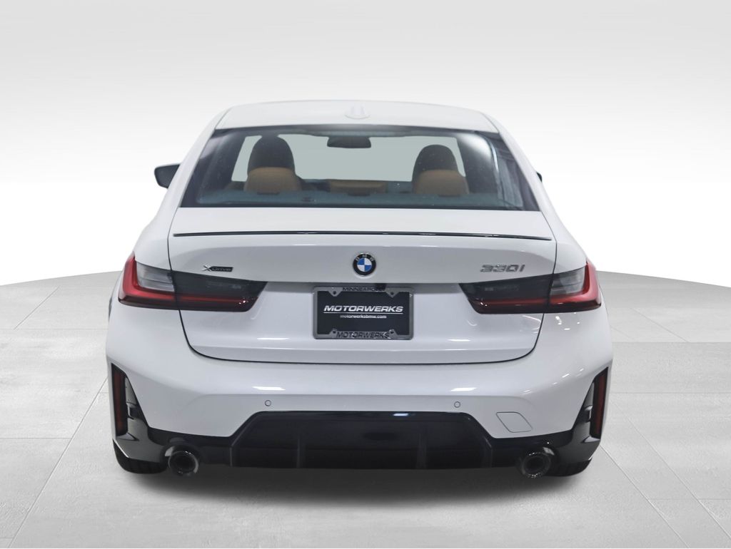 Thumbnail: 2025 BMW 3 Series - 4