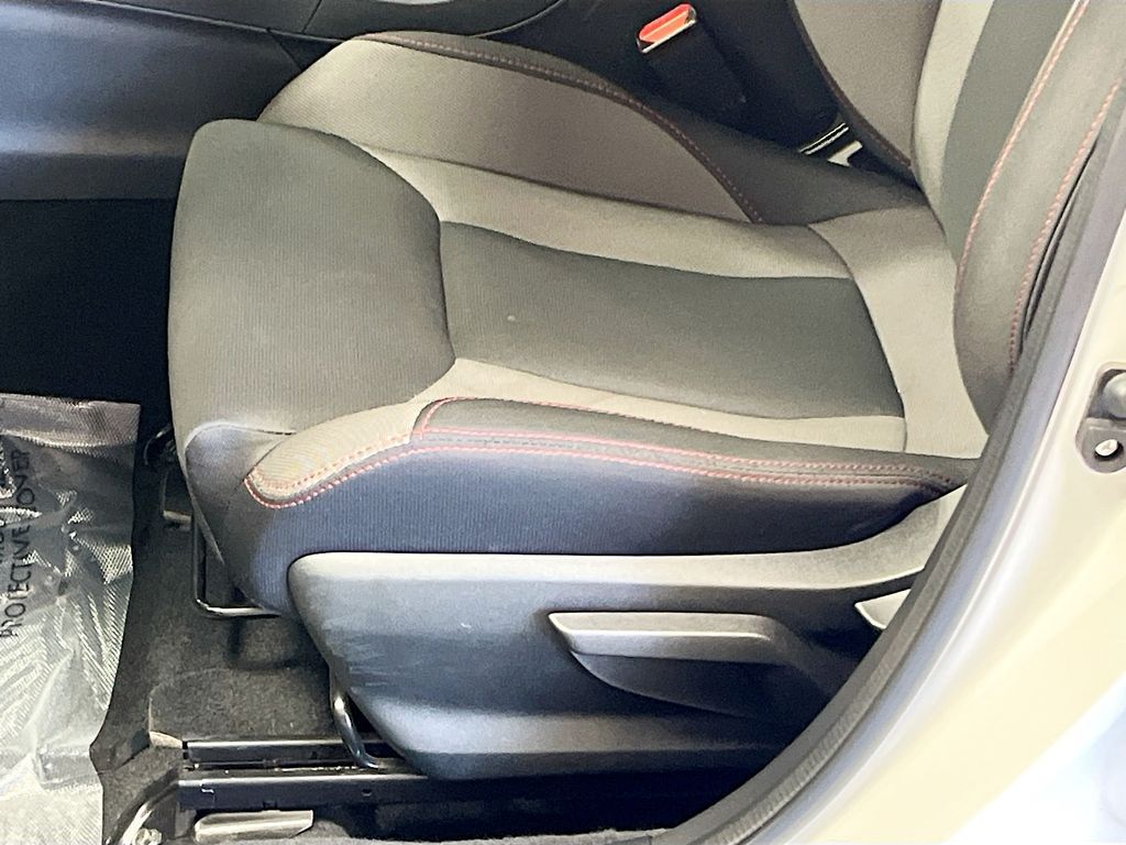 Used 2022 Ceramic White Subaru Base image 18
