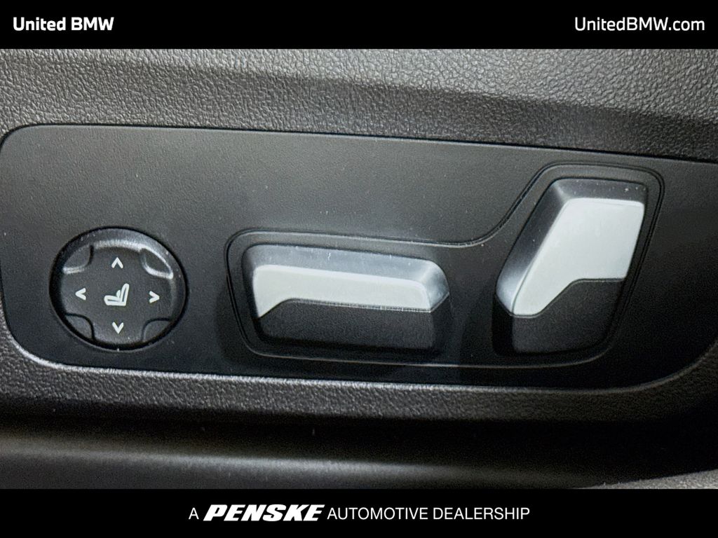 Thumbnail: 2023 BMW 3 Series - 4