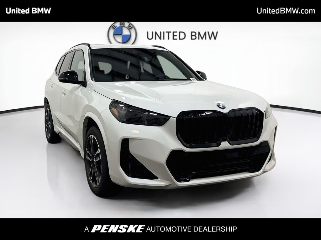 Thumbnail: 2027 BMW X1 - 3