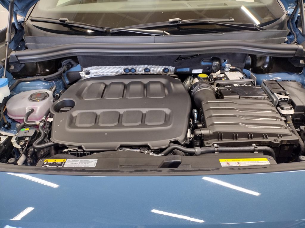 2025 Volkswagen Tiguan 2.0T SE R-Line Black