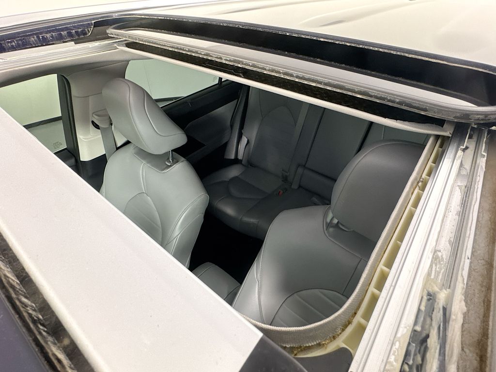 2021 Toyota Highlander Hybrid XLE photo