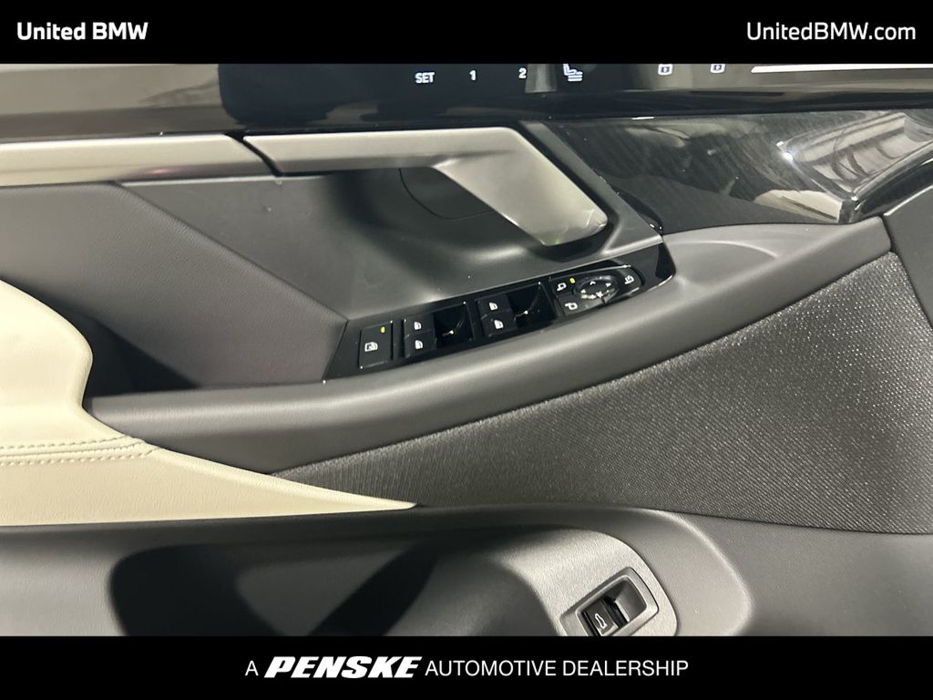 Thumbnail: 2026 BMW 5 Series - 11