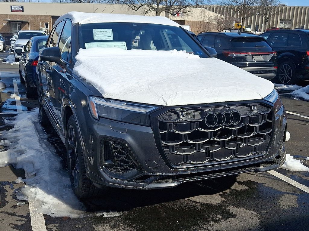 Thumbnail: 2026 Audi SQ7 - 3