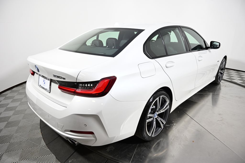 Thumbnail: 2023 BMW 3 Series - 5
