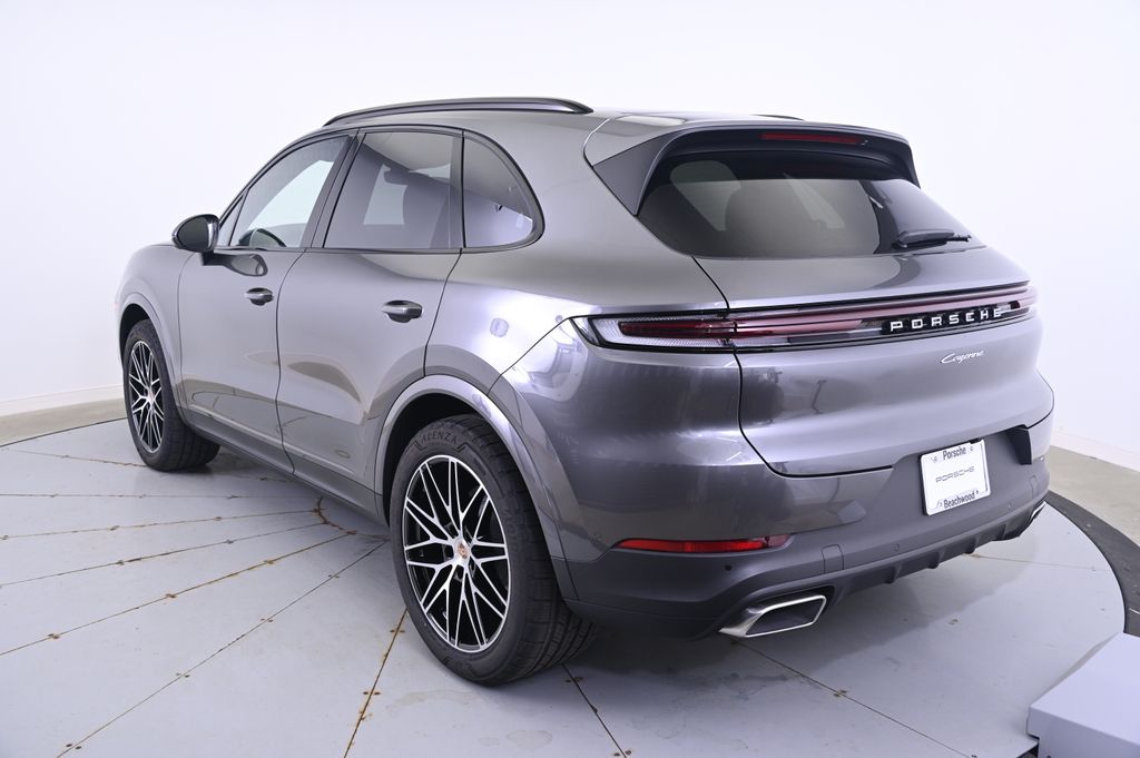 Thumbnail: 2025 Porsche Cayenne - 3