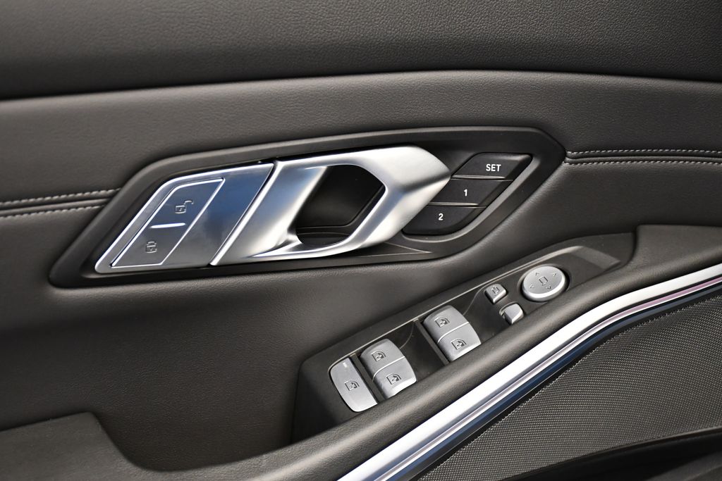 Thumbnail: 2025 BMW M3 - 32