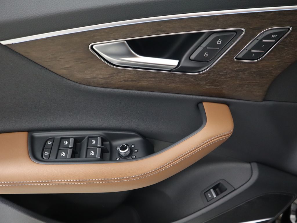 Thumbnail: 2026 Audi Q7 - 27