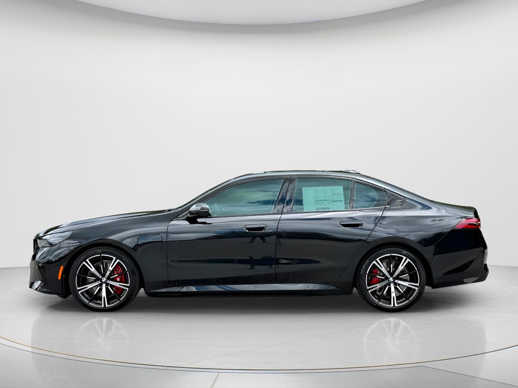 New 2027 Black BMW 550e xDrive image 8
