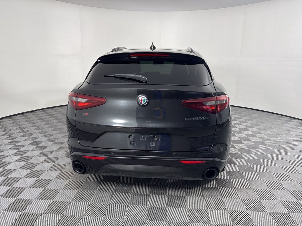 Thumbnail: 2020 Alfa Romeo Stelvio - 6