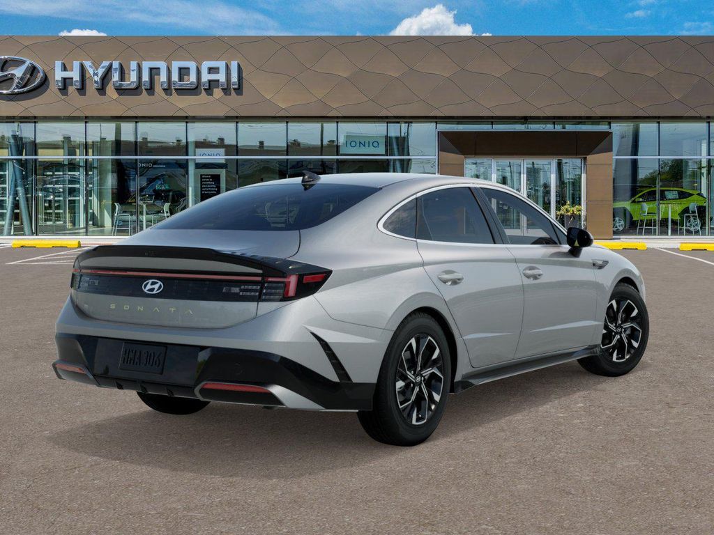 Thumbnail: 2025 Hyundai Sonata - 4