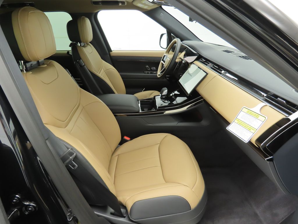 Thumbnail: 2026 Land Rover Range Rover Sport - 20