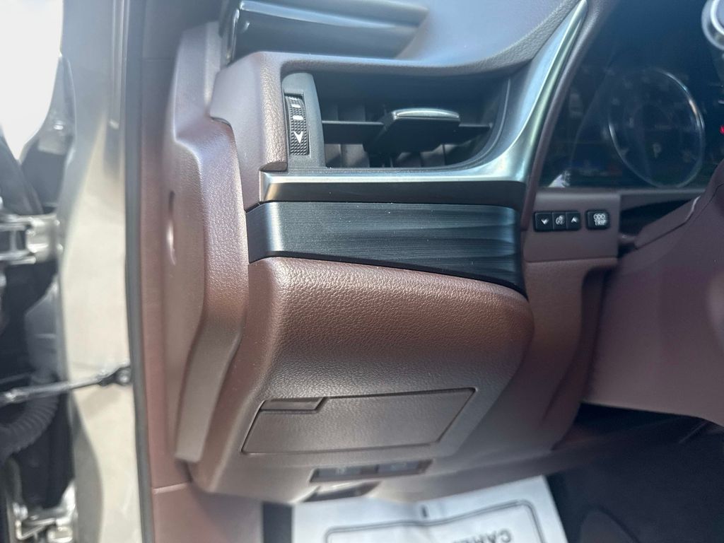 Used 2020 Lexus ES Sedan