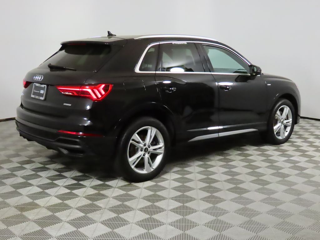 Thumbnail: 2023 Audi Q3 - 5