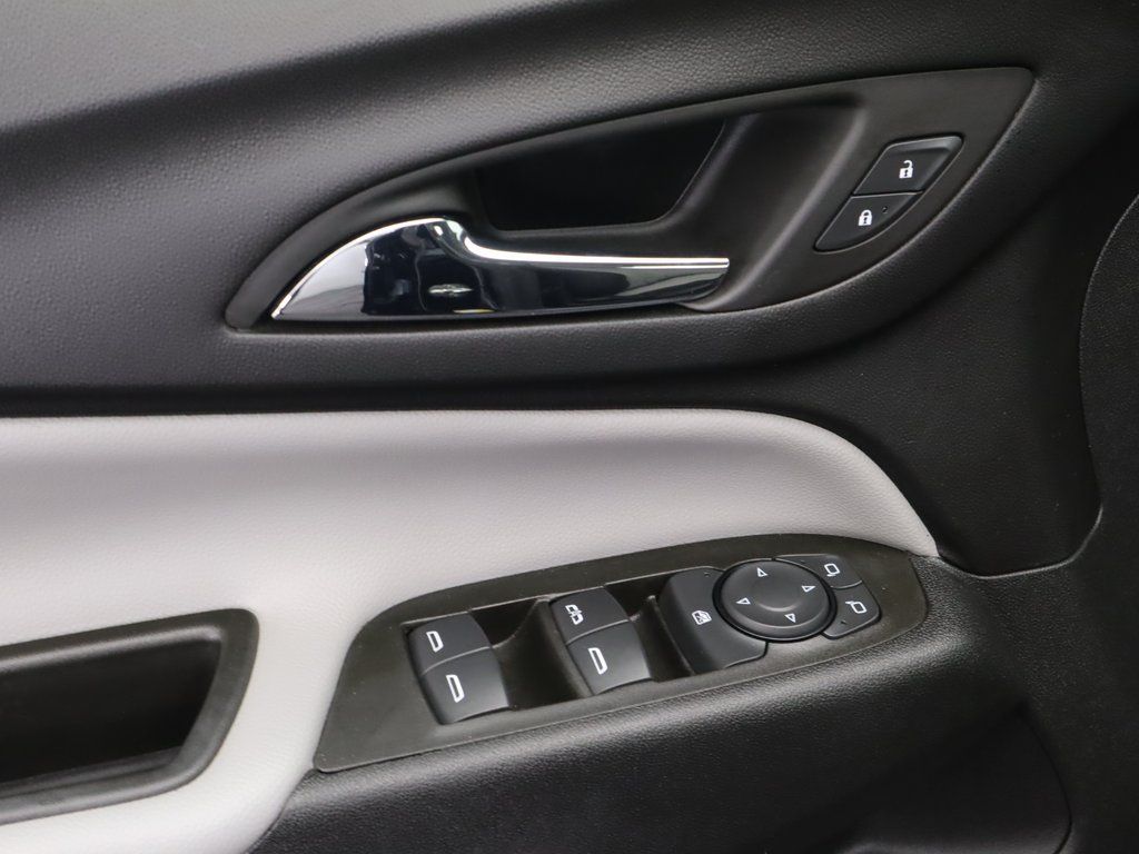 Thumbnail: 2023 Chevrolet Equinox - 23