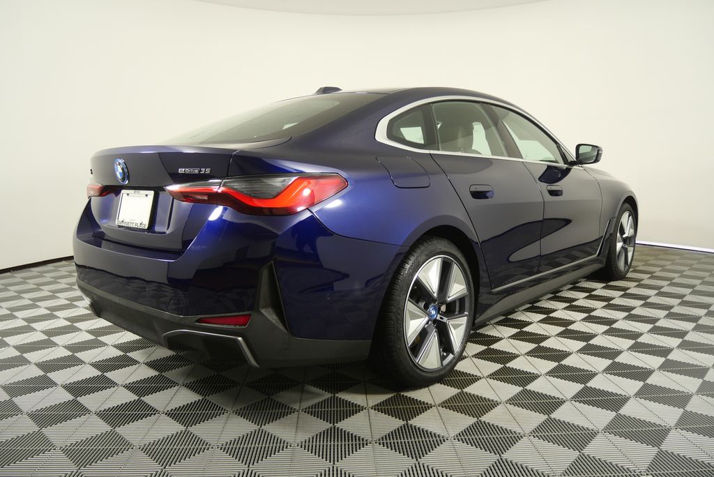 Thumbnail: 2023 BMW i4 - 3